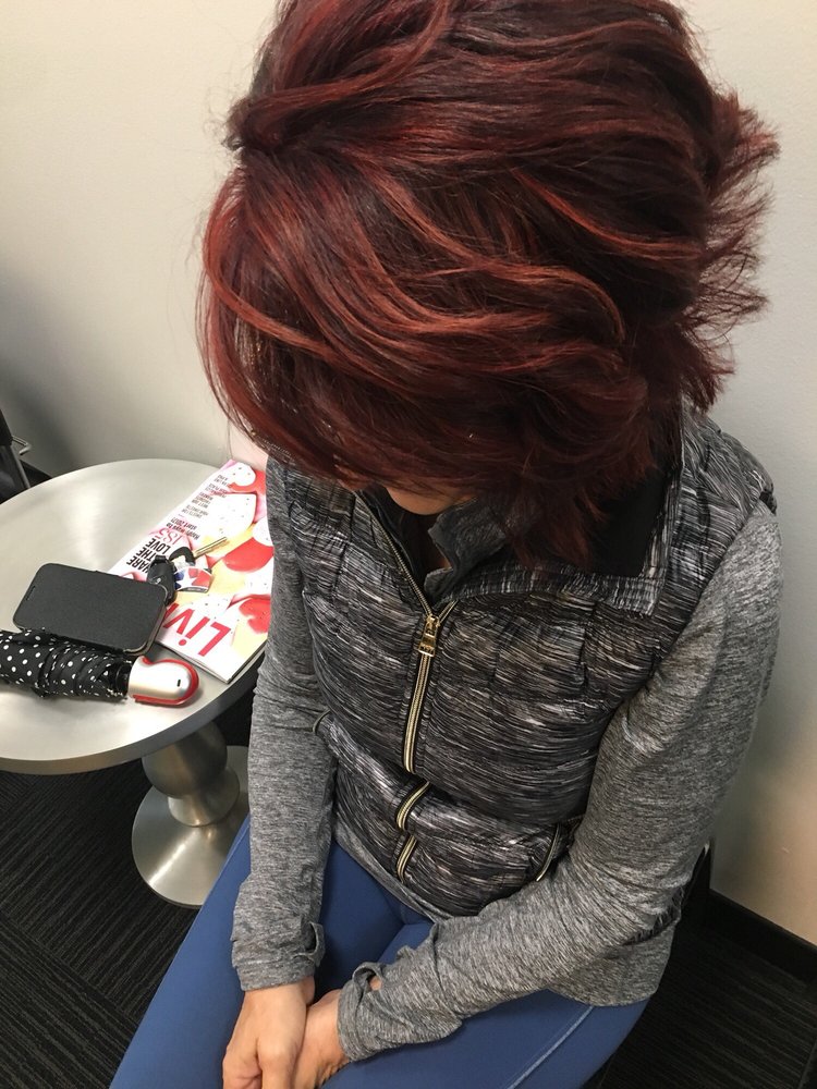 colors by sonal Logo