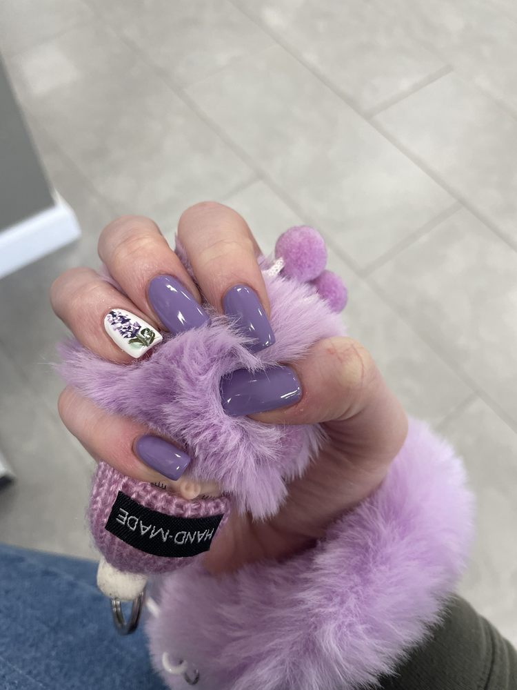 Lucky Anna Nails & Spa, Miller Place Roadtrippers