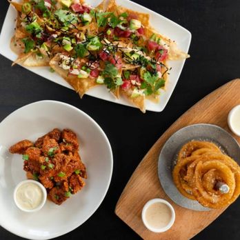 Yard House - To share, or not to share? Either way, our snacks and appetizers are too good to pass up. - Bars Near Me - East Rutherford, New Jersey Yard House - To share, or not to share? Either way, our snacks and appetizers are too good to pass up. - Bars Near Me - East Rutherford, New Jersey