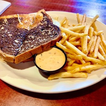 D'Carlos - Reuben Grill - Steakhouses Near Me - Ramona, California