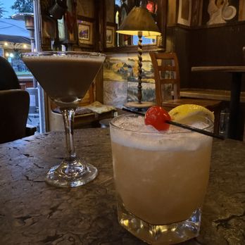 The Cabin - Espresso martini and a whiskey sour - Cocktail Bars Near Me - Sacramento, California The Cabin - Espresso martini and a whiskey sour - Cocktail Bars Near Me - Sacramento, California