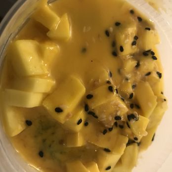 Laut - Mango sticky rice - Thai Near Me - New York, New York Laut - Mango sticky rice - Thai Near Me - New York, New York