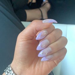 Elegant Nails - Nail set done by Lily!