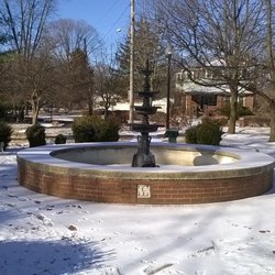 Irvington Circle Park - Center fountain in the middle of the park