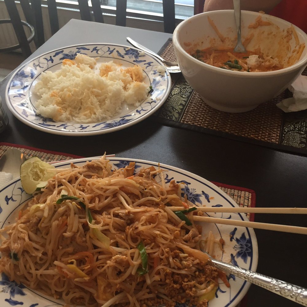 Thaise Snackbar Bird - Thai Near Me - Amsterdam, New Hampshire