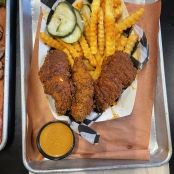 Blackwood BBQ - Nashville Hot Chicken Tenders, French Fries - Barbeque Near Me - Oak Brook, Illinois Blackwood BBQ - Nashville Hot Chicken Tenders, French Fries - Barbeque Near Me - Oak Brook, Illinois