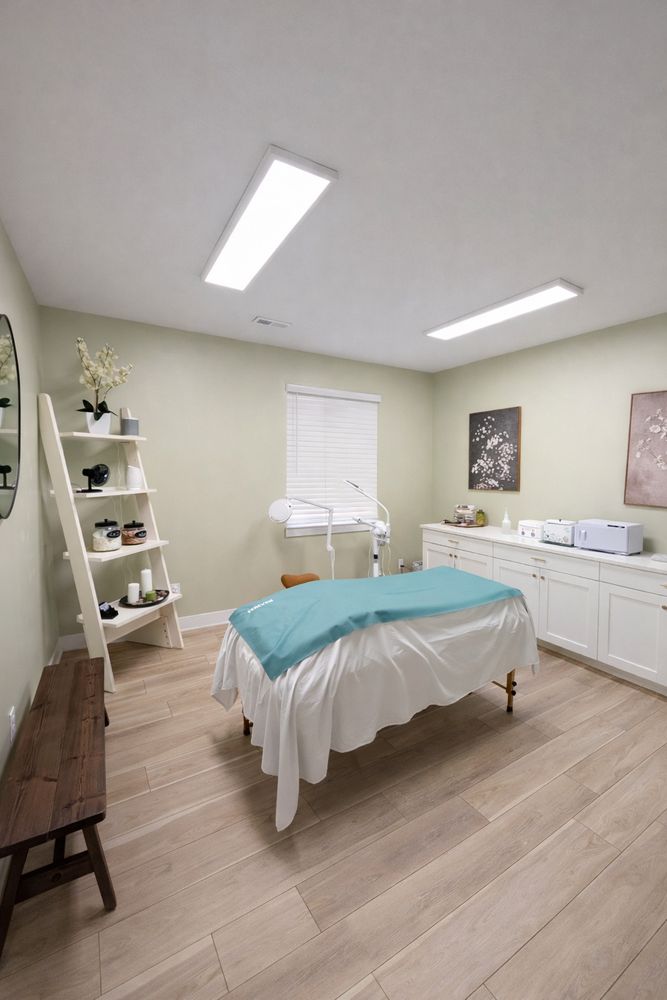 Michelle's Oasis Logo