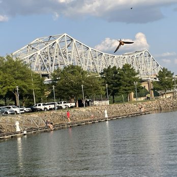 Florence Harbor Marina & Restaurant - Marinas Near Me - Florence, Alabama Florence Harbor Marina & Restaurant - Marinas Near Me - Florence, Alabama
