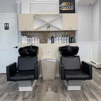 Magic Beauty Salon - Hair Salons Near Me - Pompton Plains, New Jersey