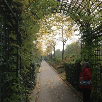 Promenade Plantée - Archway near Rue Guillamot. - Landmarks & Historical Buildings Near Me - Paris, 75