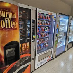Corewell Health Dearborn Hospital - Rows of vending machines