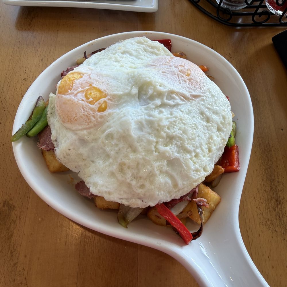 Eggspresso - Irish Skillet - Breakfast & Brunch Near Me - Petaluma, California