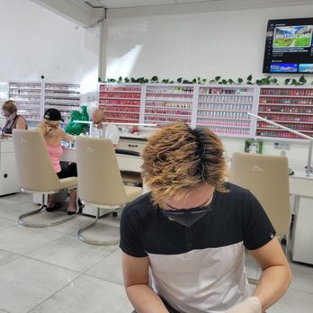 Lv Nails & spa - Jon did a great job. - Nail Salons Near Me - Henderson, Nevada