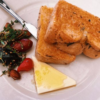 Houston's Restaurant - Warm Bread Plate Lunch - American Near Me - Pompano Beach, Florida