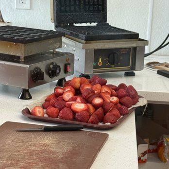 Chocolate Bash - Fresh strawberries - Desserts Near Me - Covina, California Chocolate Bash - Fresh strawberries - Desserts Near Me - Covina, California