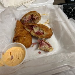 Rueben Eggrolls - These are the Bomb-Diggity-Do-Dah-Day! Rueben Eggrolls - These are the Bomb-Diggity-Do-Dah-Day!