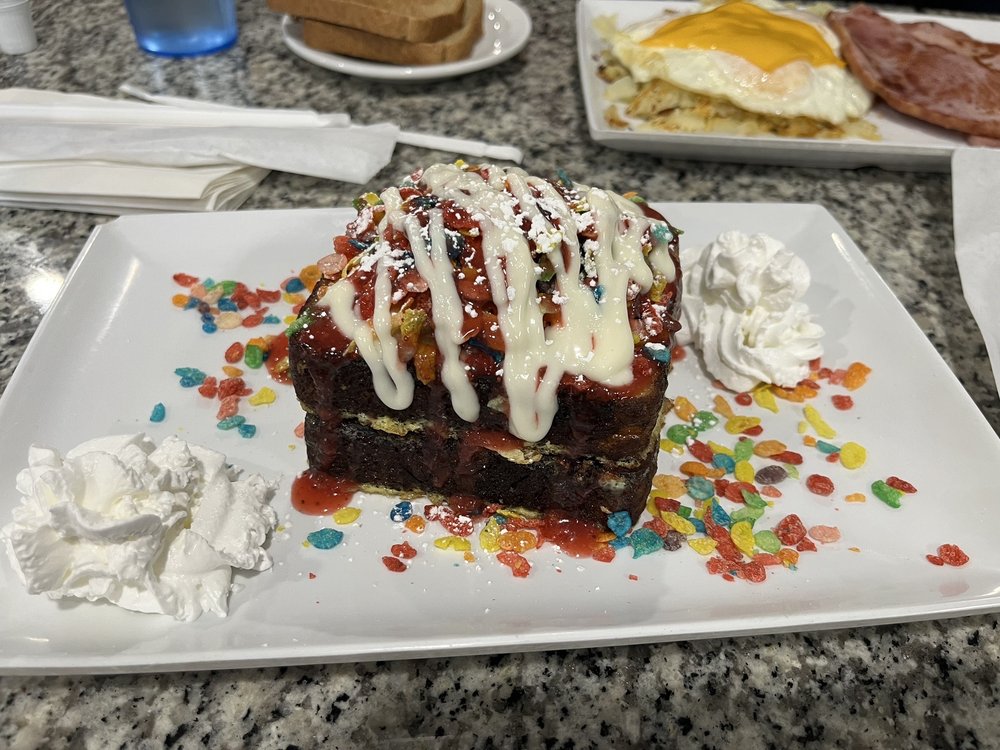 THE CRACKED EGG OF GROSSE POINTE - Updated July 2025 - 166 Photos & 132