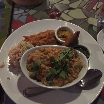 Robins Restaurant - Tempeh Komah Curry, very good - New American Near Me - Cambria, California Robins Restaurant - Tempeh Komah Curry, very good - New American Near Me - Cambria, California