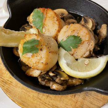 Friends Sushi - Scallop Butteryaki - Sushi Bars Near Me - Chicago, Illinois