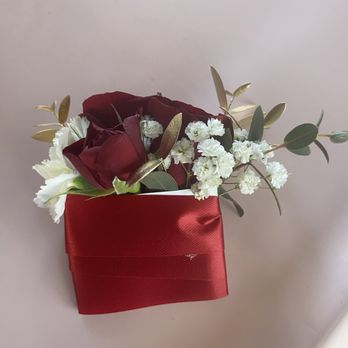 Floral Creations - '25 - Pocket Boutonnière mock-up sample - Florists Near Me - Oxnard, California Floral Creations - '25 - Pocket Boutonnière mock-up sample - Florists Near Me - Oxnard, California