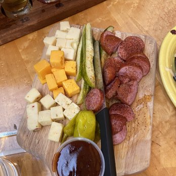 Schlafly Bankside - Sausage and cheese board - Brewpubs Near Me - Saint Charles, Missouri Schlafly Bankside - Sausage and cheese board - Brewpubs Near Me - Saint Charles, Missouri