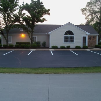 Holly Cox DC - Sports Medicine Near Me - Sandusky, Ohio Holly Cox DC - Sports Medicine Near Me - Sandusky, Ohio