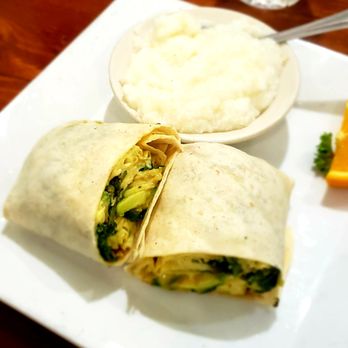 Short Stacks - Egg white and spinach Avacado wrap - Breakfast & Brunch Near Me - Wellington, Florida