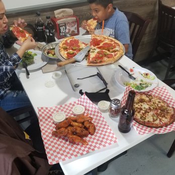 Scratch Pizza - $2 beers, everything was delicious - Pizza Near Me - Norco, California