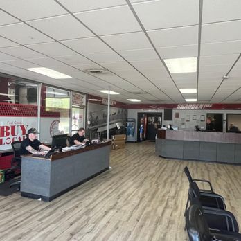 Shadden Tire Discounters - Shadden Tire Discounters on 584 South Main Street in Crossville - Tires Near Me - Crossville, Tennessee Shadden Tire Discounters - Shadden Tire Discounters on 584 South Main Street in Crossville - Tires Near Me - Crossville, Tennessee