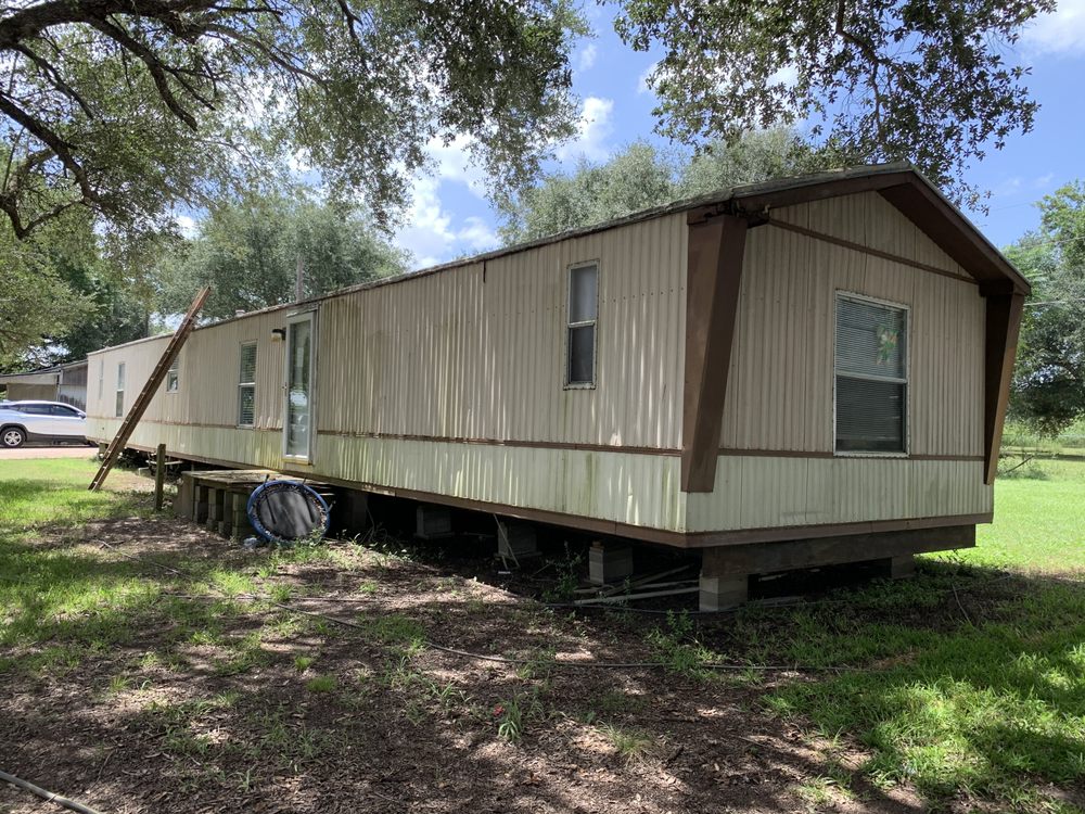 Slide of Recon Services