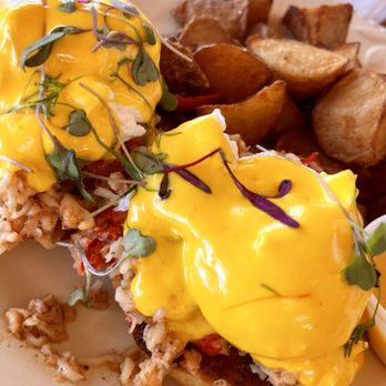Cafe on 27 - Lobster Benedict - Breakfast & Brunch Near Me - Topanga, California