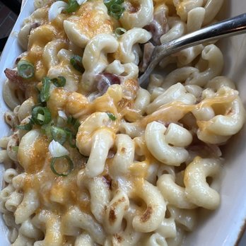 Dubliner Restaurant & Pub - Bacon MAC - Irish Near Me - Washington, DC, District of Columbia