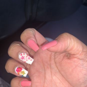 Lotus Nails Spa - Right hand - Nail Salons Near Me - Renton, Washington Lotus Nails Spa - Right hand - Nail Salons Near Me - Renton, Washington