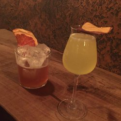 Bathtub Distilleria Illegale - Cocktail "rum e pepe" e "guanto di Parigi "