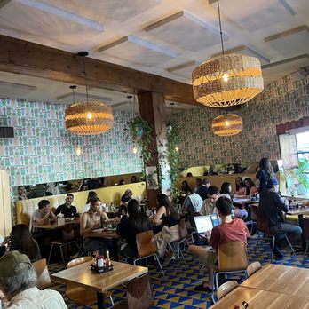 Beachwood Cafe Hollywood - Indoor view - New American Near Me - Los Angeles, California Beachwood Cafe Hollywood - Indoor view - New American Near Me - Los Angeles, California
