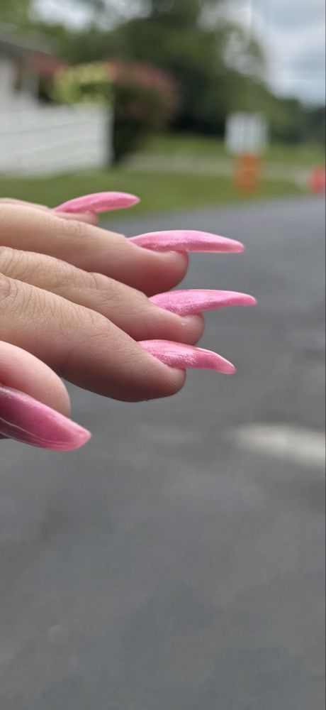 Nail Lounge Logo