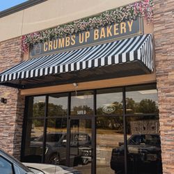 Crumbs Up Bakery - Front entrance