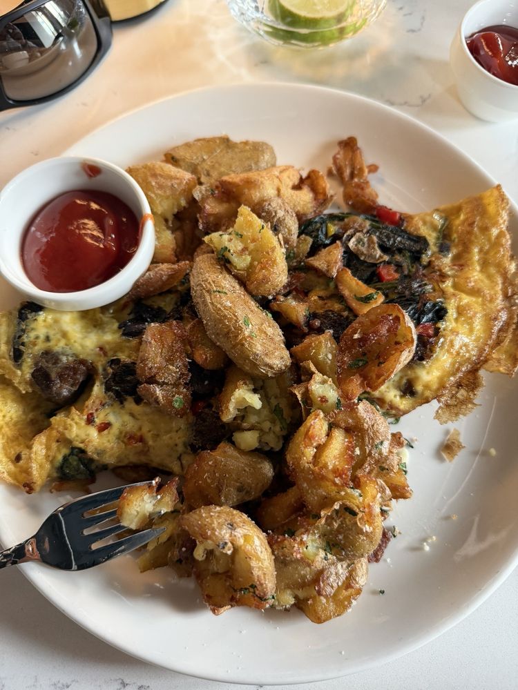 Social spots from A'tera 519