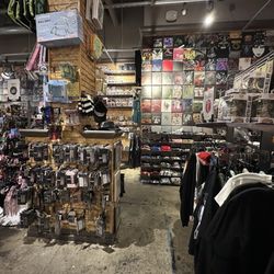 Hot Topic