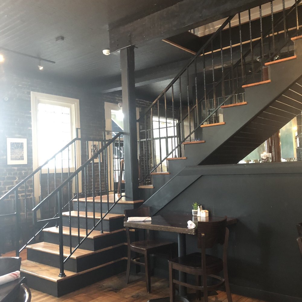 B Matthews Eatery - New American Near Me - Savannah, Georgia