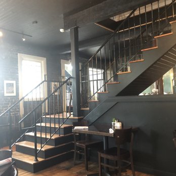 B Matthews Eatery - New American Near Me - Savannah, Georgia