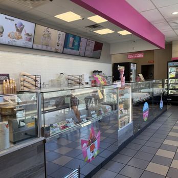 Baskin-Robbins - Inside - Ice Cream & Frozen Yogurt Near Me - Temecula, California