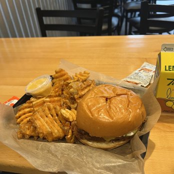 Bird On The Run - Chicken Sandwich Combo - Chicken Shop Near Me - Pittsburgh, Pennsylvania