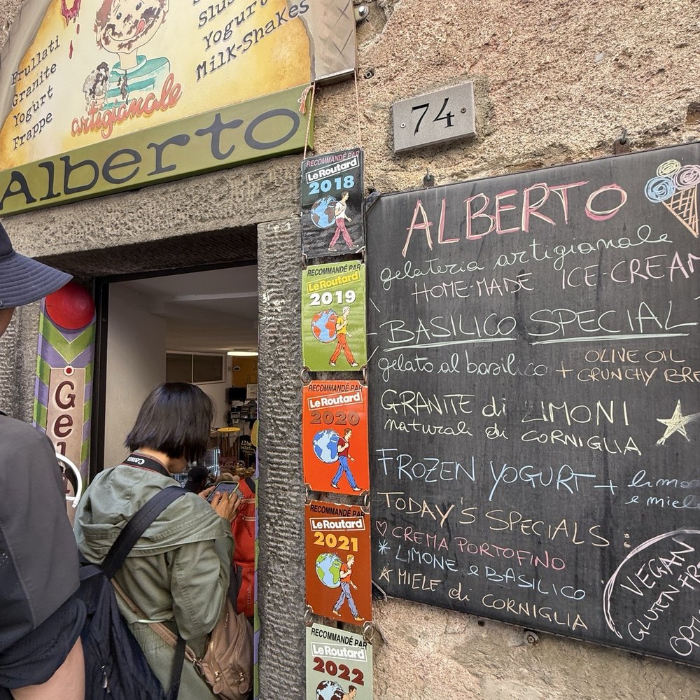 Alberto Gelateria - Ice Cream & Frozen Yogurt Near Me - Corniglia, SP