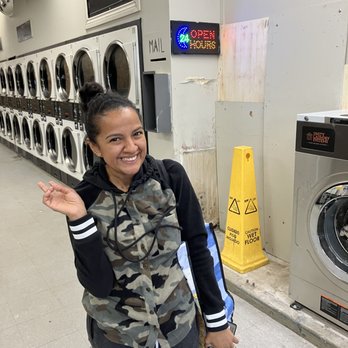 Rachel's Lavanderia - Laundromat Near Me - Riverside, California