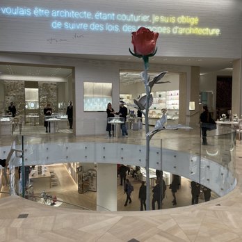 Cafe Dior - Cafes Near Me - Paris Cafe Dior - Cafes Near Me - Paris