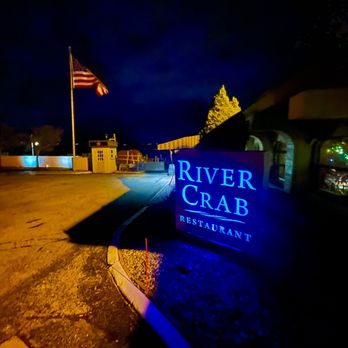 River Crab - the entrance to the restaurant at night - Breakfast & Brunch Near Me - St Clair, Michigan River Crab - the entrance to the restaurant at night - Breakfast & Brunch Near Me - St Clair, Michigan