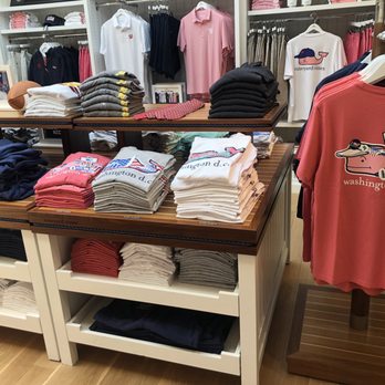 Vineyard Vines - Washington DC themed merchandise - Women's Clothing Near Me - Washington, DC, District of Columbia Vineyard Vines - Washington DC themed merchandise - Women's Clothing Near Me - Washington, DC, District of Columbia