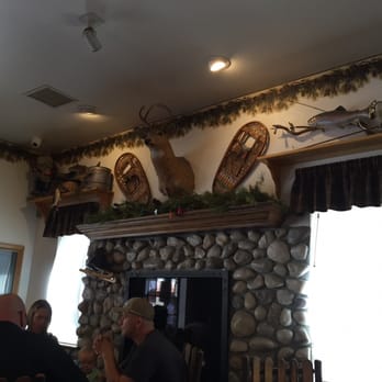 Grizzly Cafe - Fireplace - American Near Me - Wrightwood, California
