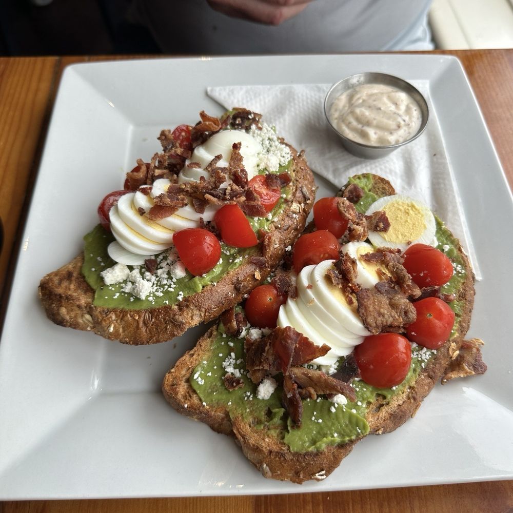 Copper Kettle Cafe - Avo toast - Cafes Near Me - Waterdown, Ontario